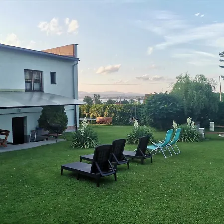 ústie Apartman *