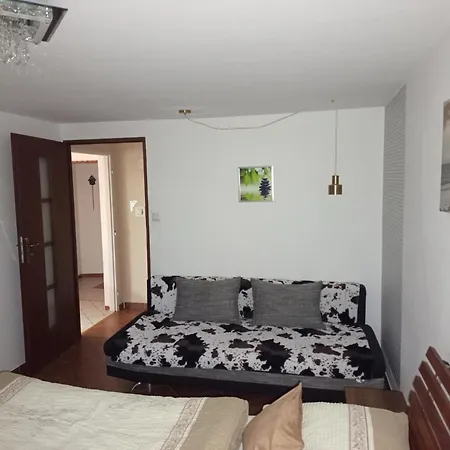 Ustie アパート *