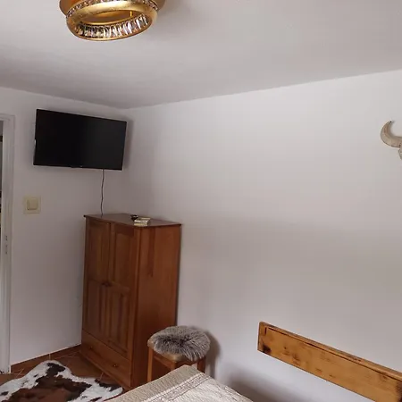 Daire Ustie Trstená